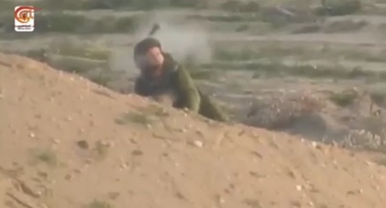 Video: Perjuang Palestina di Perbatasan Gaza Tembak Perwira Militer Israel di Bagian Kepala